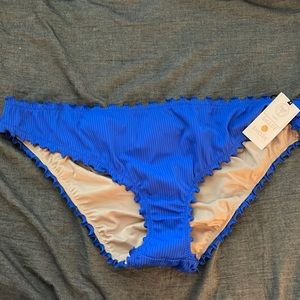 Cheeky bathing suit bottoms